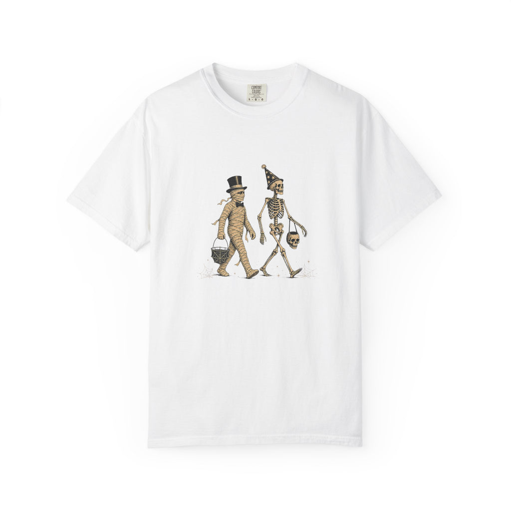 Trick or Treat — Vintage Halloween Skeleton & Mummy Graphic Tee