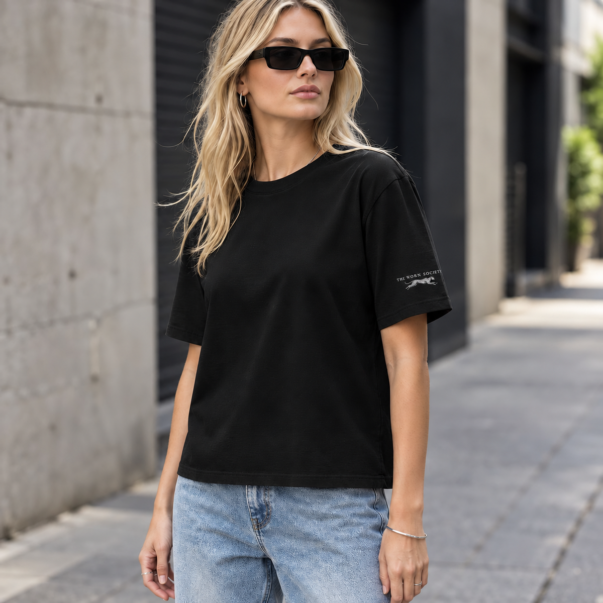 Minimalist Leopard — Women's Boxy Tee