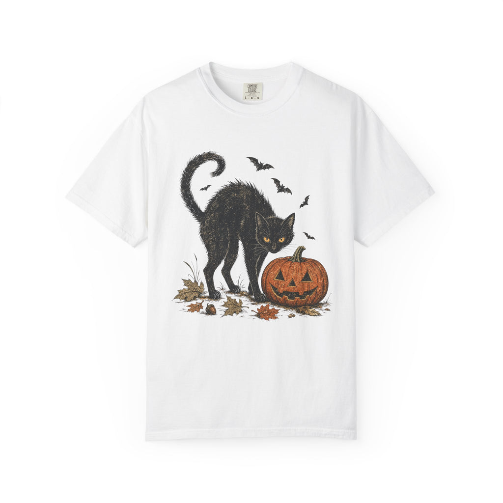 Black Cat — Vintage Halloween Graphic Tee